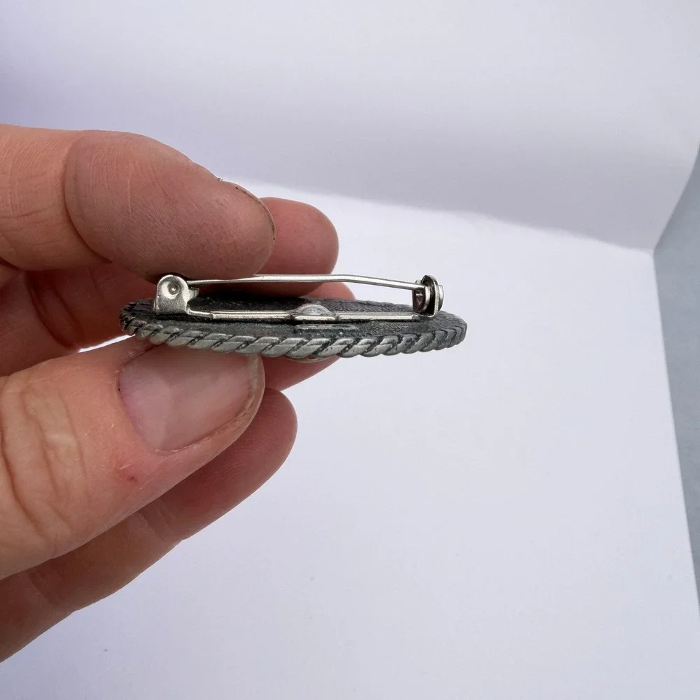 JJ Jonette‎ VTG Lighthouse Sailboat Brooch Two Tone Nautical Ocean Sailing Oval